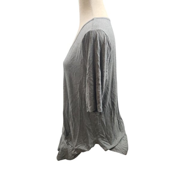 Torrid Gray Super Soft Knit V-Neck Tunic Top Size 1 Womens Relaxed Fit - Picture 7 of 7